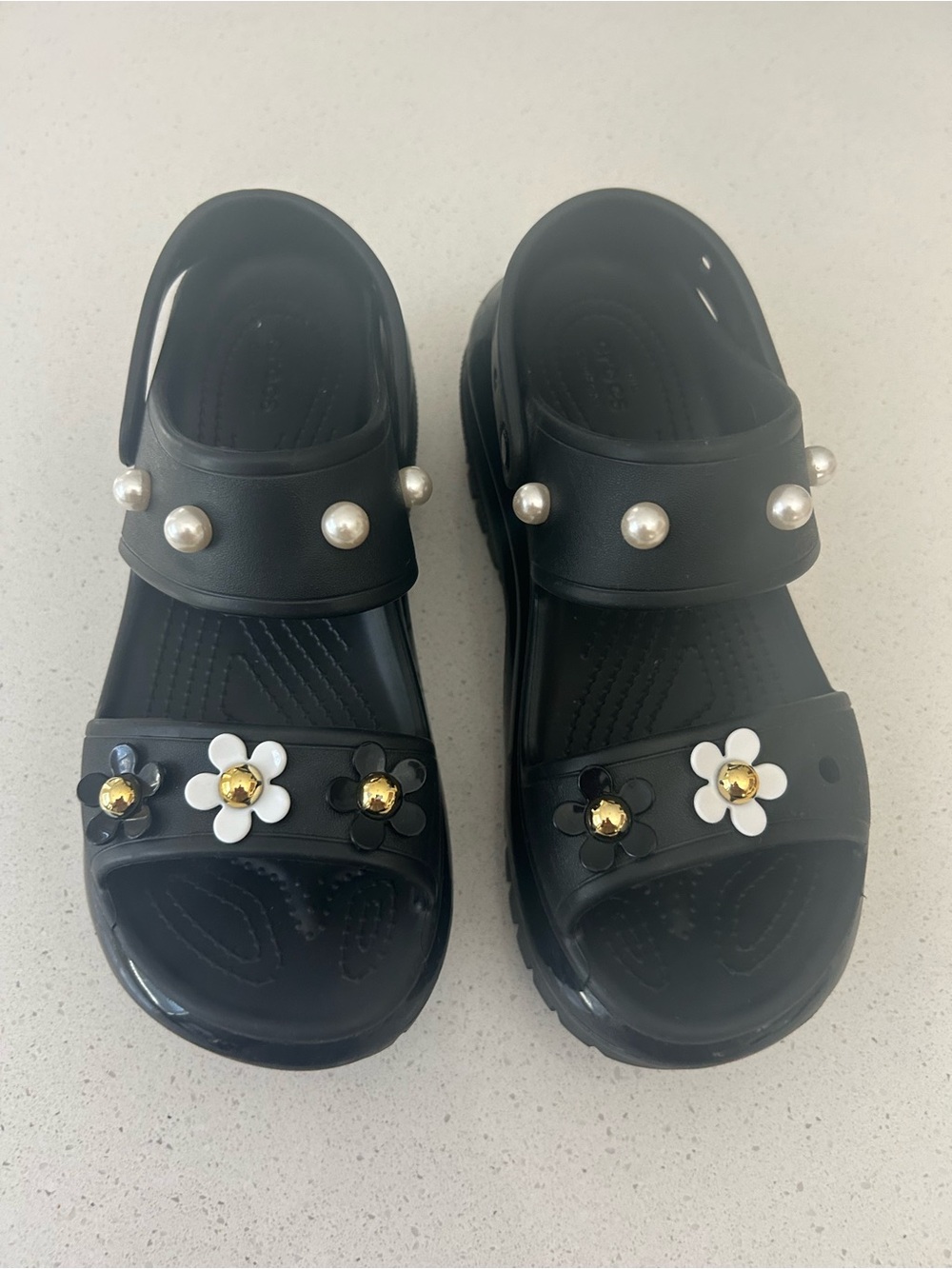 Crocs Mega Crush Platform Sandals Women’s Size 10 with Charms